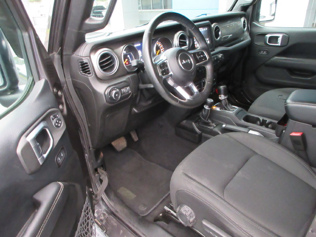Used 2018 Jeep Wrangler Unlimited Sahara w/ Safety Group AWD/4WD image 14