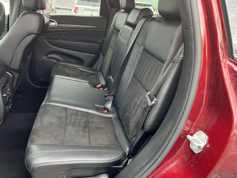 Used 2021 Jeep Grand Cherokee Laredo X AWD/4WD image 17