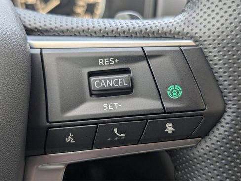 New 2025 Mitsubishi Outlander SE image 17