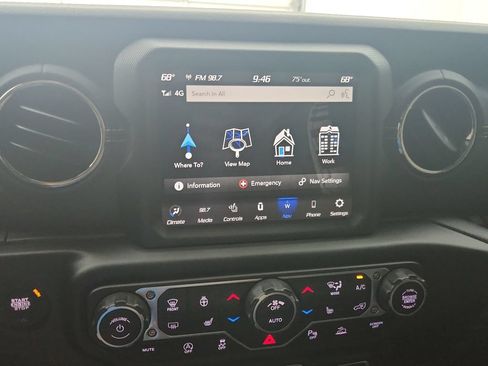 Used 2023 Jeep Gladiator Overland AWD/4WD image 28
