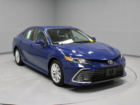 Used 2023 Toyota Camry LE w/ Convenience Package FWD image 1