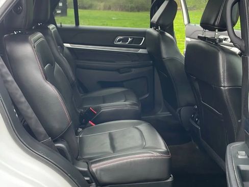 Used 2018 Ford Explorer Sport w/ Equipment Group 401A AWD/4WD image 17