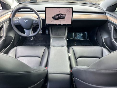 Used 2023 Tesla Model 3 Performance image 4