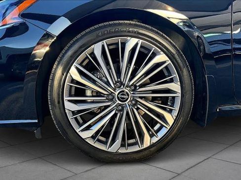 Certified 2024 Nissan Altima 2.5 SL image 11