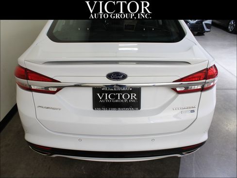Used 2018 Ford Fusion Titanium image 10
