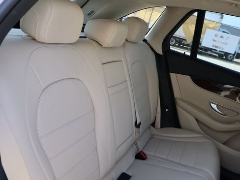 Used 2016 Mercedes-Benz GLC 300 4MATIC image 31
