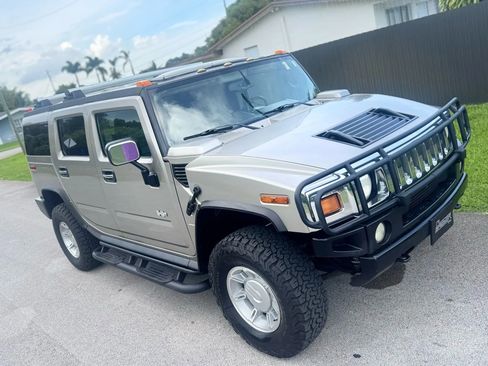 Used 2003 HUMMER H2 w/ Preferred Equipment Group image 2