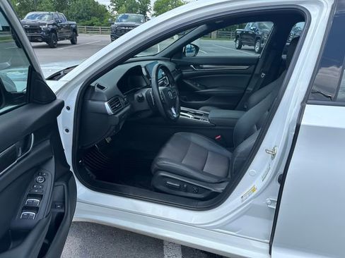 Used 2020 Honda Accord Sport image 11