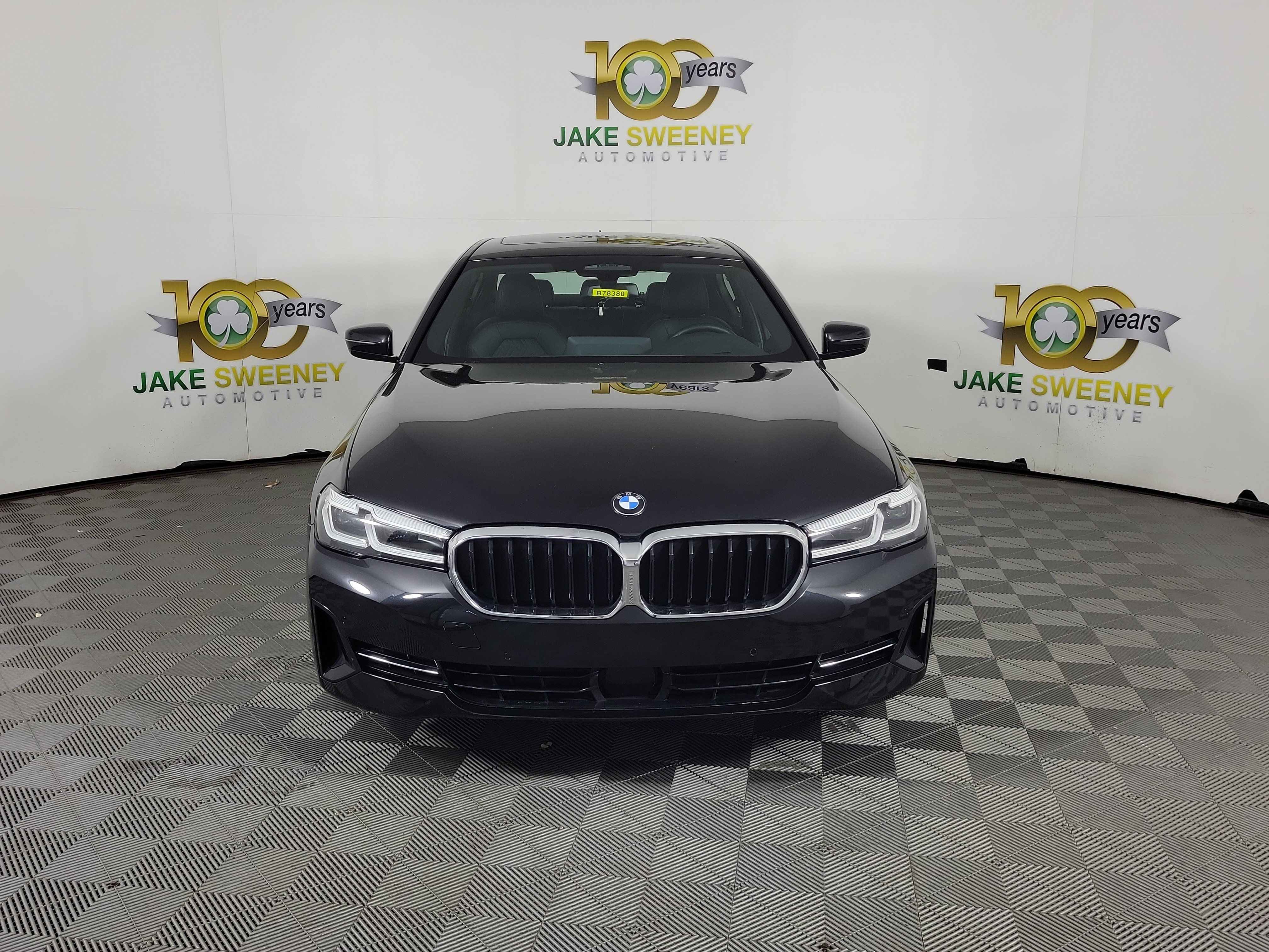 Certified 2023 BMW 530i xDrive w/ Premium Package AWD/4WD image 2