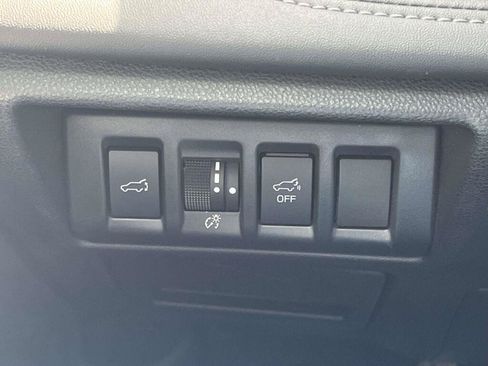 Used 2024 Subaru Outback Limited AWD/4WD image 32