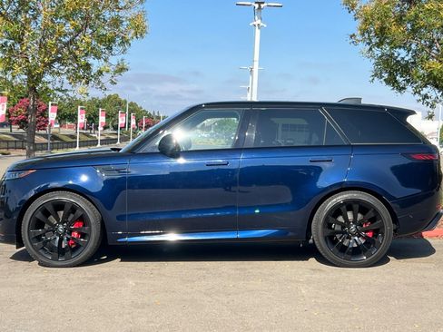Used 2023 Land Rover Range Rover Sport SE Dynamic image 7