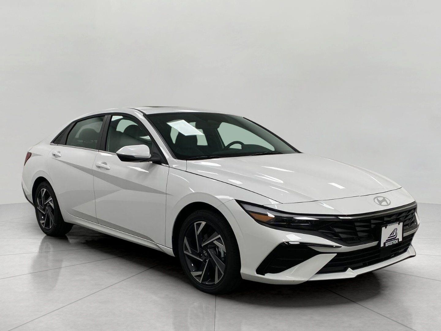 New 2026 Hyundai Elantra Limited FWD image 1