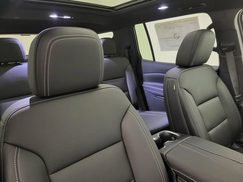 New 2026 Chevrolet Traverse LT w/ Sun and Wheel Package image 38