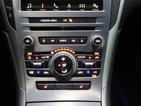 Used 2018 Lincoln MKZ Select w/ Select Plus Package FWD image 23