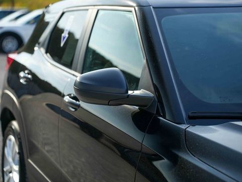 Used 2025 Chevrolet TrailBlazer LS w/ LS Convenience Package image 9