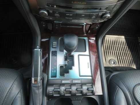 Used 2009 Lexus LX 570 4WD image 21