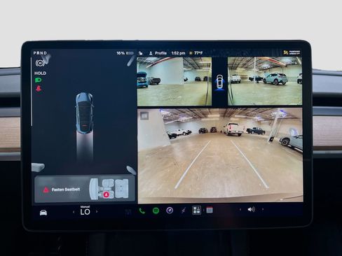 Used 2024 Tesla Model Y Long Range AWD/4WD image 13