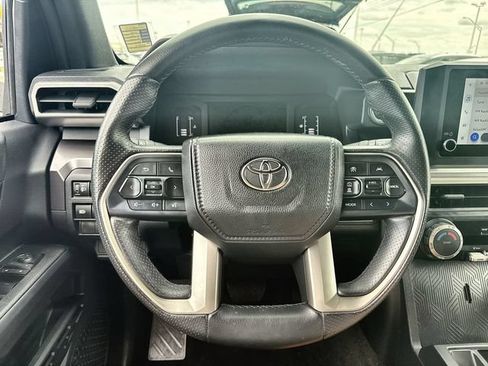 Used 2025 Toyota 4Runner SR5 AWD/4WD image 14
