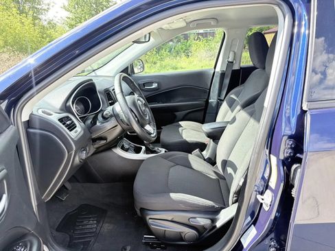 Used 2017 Jeep Compass Sport w/ Cold Weather Group AWD/4WD image 11