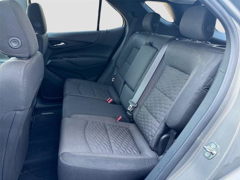 Used 2018 Chevrolet Equinox LT AWD/4WD image 11