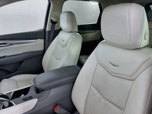 Used 2018 Cadillac XT5 Luxury w/ Driver Awareness Package FWD image 28