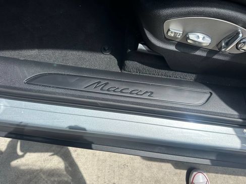 Used 2026 Porsche Macan AWD/4WD image 22