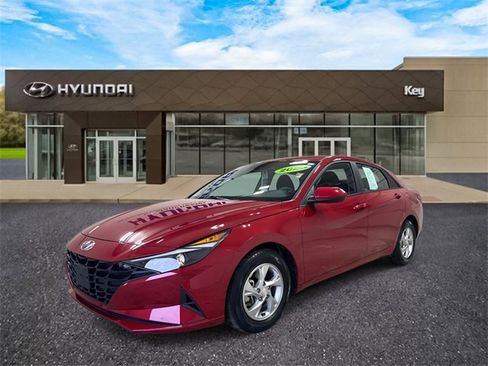 Certified 2023 Hyundai Elantra SE w/ Cargo Package image 1