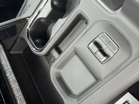 New 2026 GMC Sierra 2500 AT4 w/ AT4 Premium Plus Package image 23