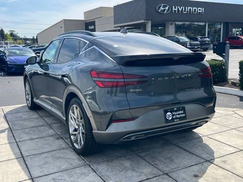 Used 2023 Genesis GV60 Advanced AWD/4WD image 7