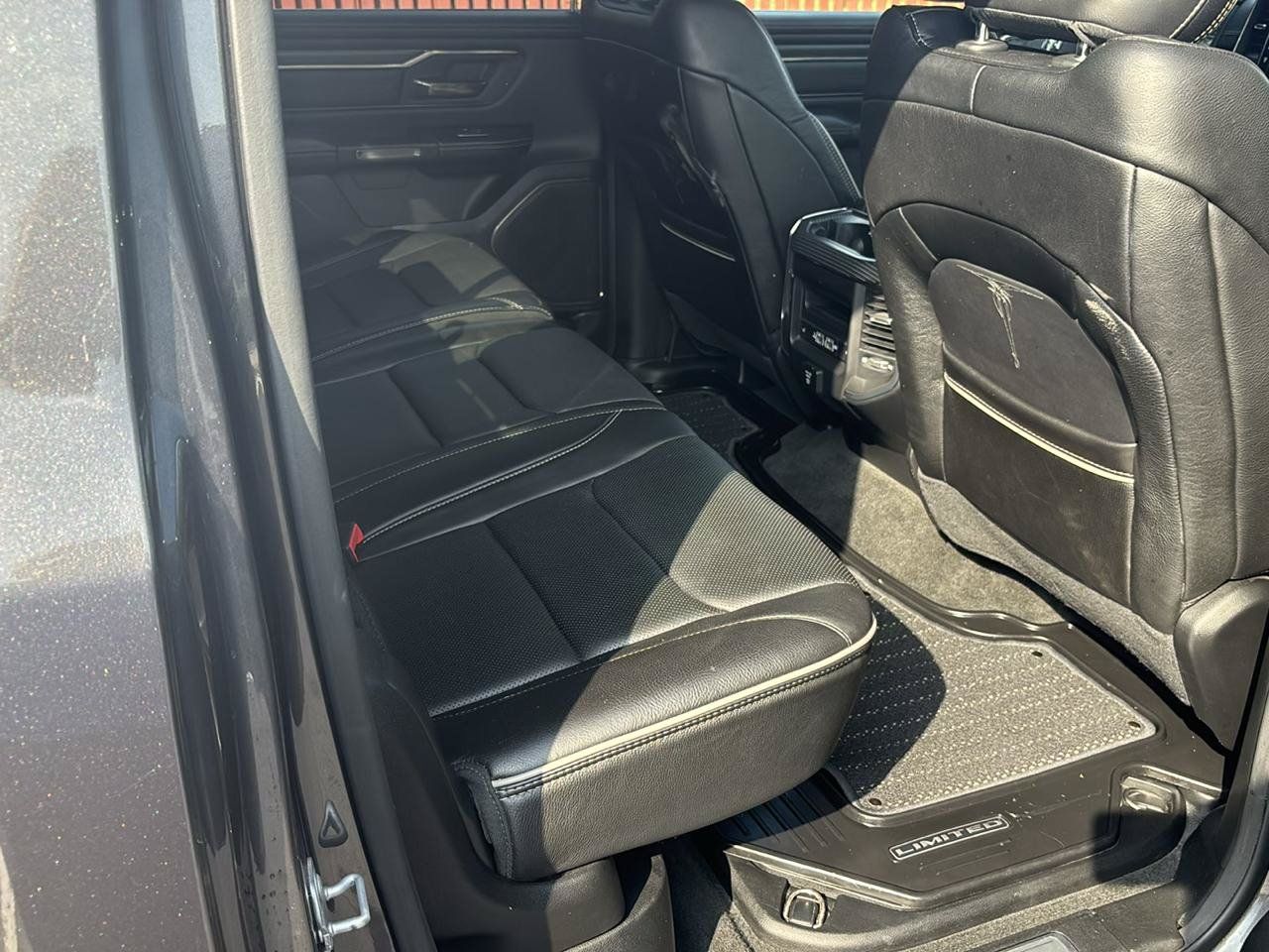 Used 2020 RAM 1500 Limited AWD/4WD image 17