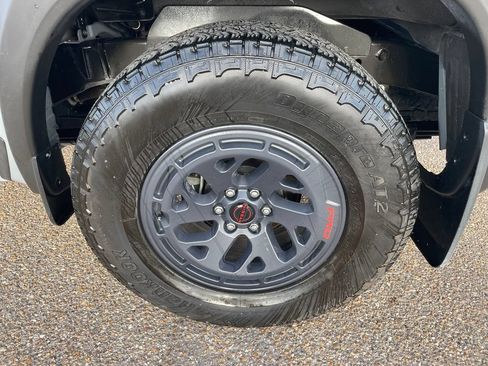 Certified 2025 Nissan Frontier Pro-X w/ Tow Package RWD image 17