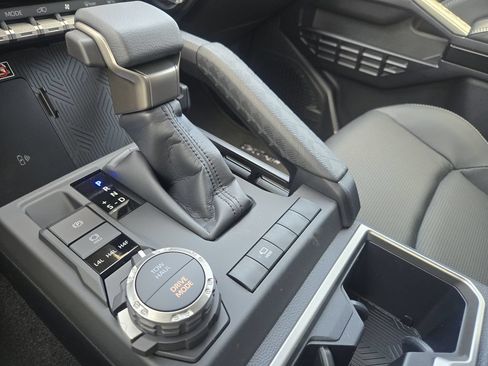 New 2026 Toyota 4Runner Limited AWD/4WD image 17