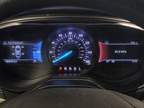 Used 2020 Ford Fusion SE FWD image 23