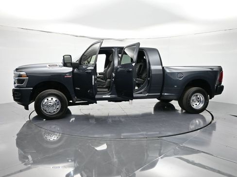New 2026 RAM 3500 Laramie w/ Max Tow Package image 60