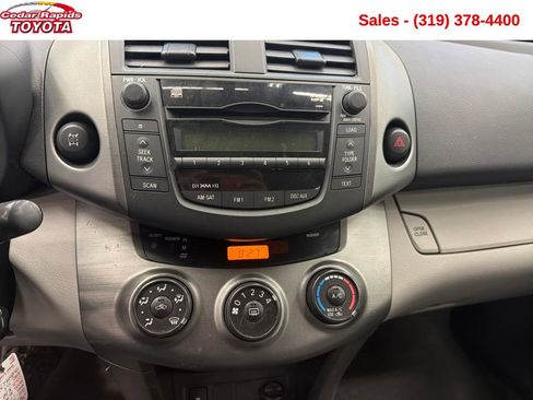 Used 2011 Toyota RAV4 4WD image 16