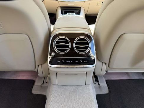 Used 2020 Mercedes-Benz S 560 4MATIC Sedan image 18