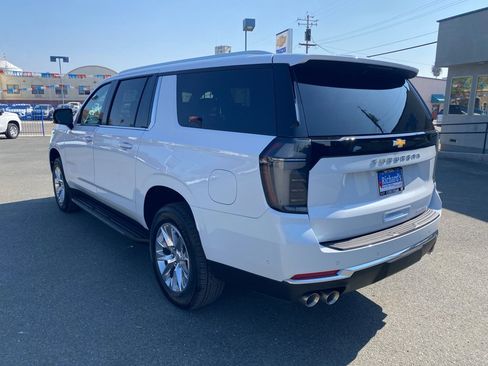New 2026 Chevrolet Suburban Premier image 11
