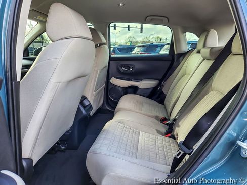 Used 2023 Honda HR-V LX image 9