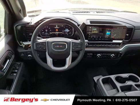 Certified 2025 GMC Sierra 1500 SLT image 14