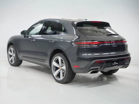 Certified 2026 Porsche Macan AWD/4WD image 3