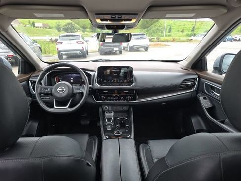 Used 2023 Nissan Rogue Platinum w/ Platinum Premium Package AWD/4WD image 14