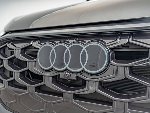 New 2026 Audi Q3 quattro 2.0T AWD/4WD image 12