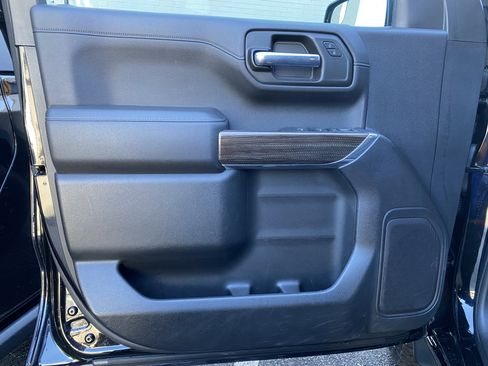 Used 2020 Chevrolet Silverado 1500 LT Trail Boss w/ Bed Protection Package image 15