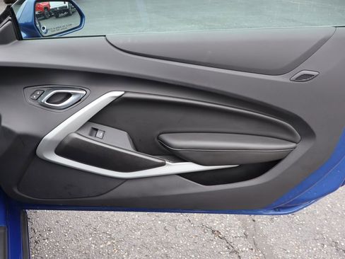 Used 2020 Chevrolet Camaro SS RWD image 23