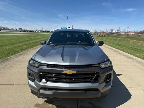Used 2024 Chevrolet Colorado LT w/ LT Convenience Package image 10