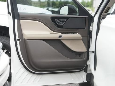 Used 2024 Lincoln Aviator 2WD w/ Premium Package image 29