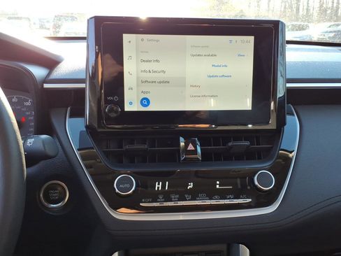 Used 2023 Toyota Corolla Cross LE image 22