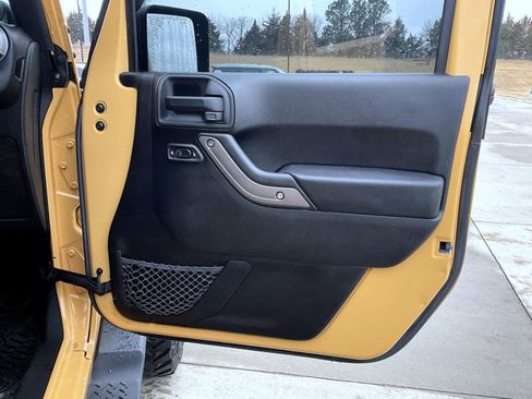 Used 2013 Jeep Wrangler Unlimited Sport image 17