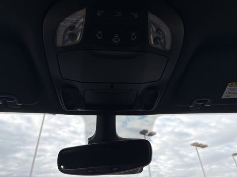 New 2026 Chrysler Pacifica Select image 35