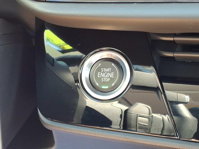 Used 2024 Buick Envision Avenir AWD/4WD image 16